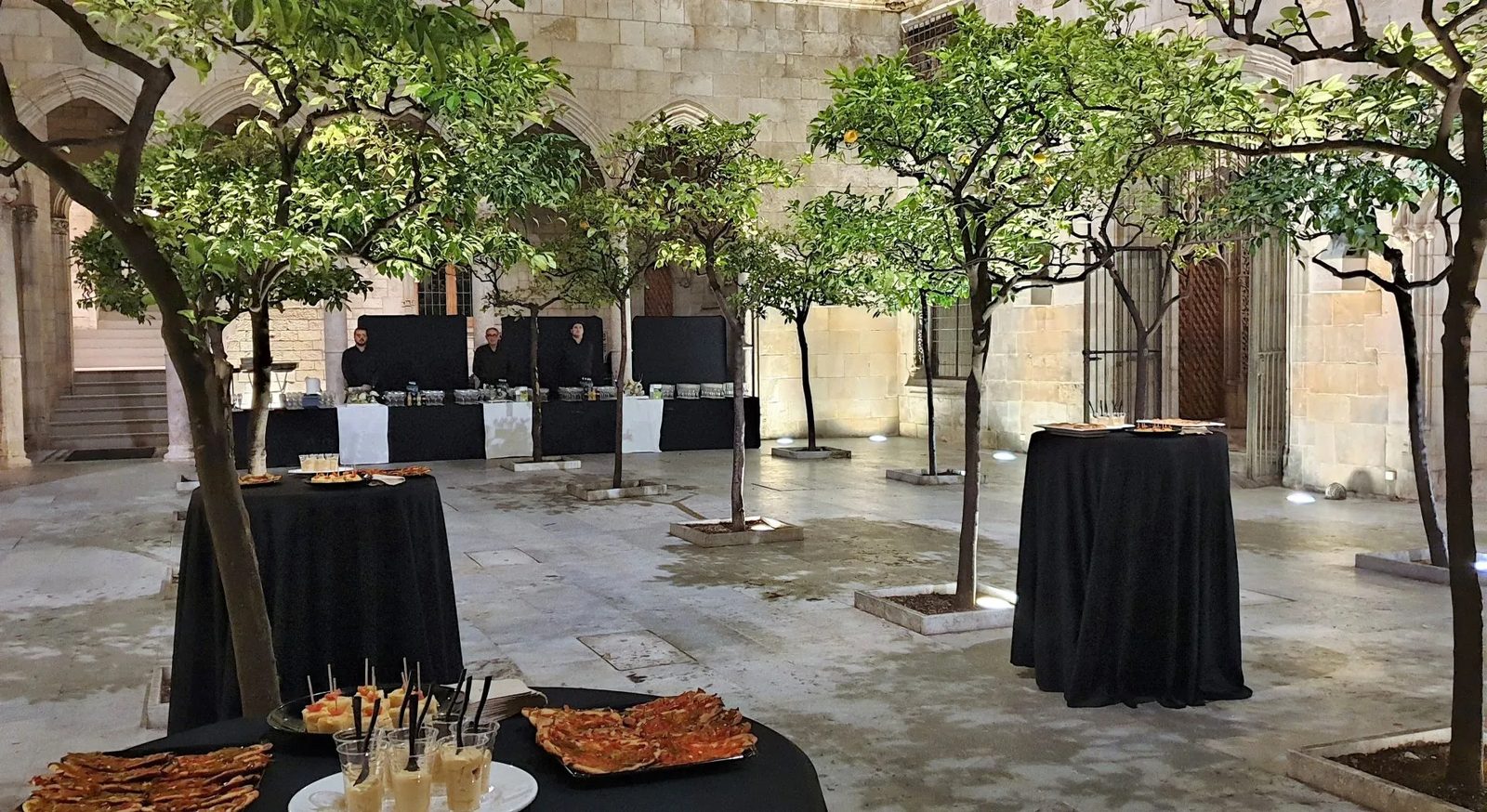 Aperitivo - Patio de los Naranjos Generalidad de Cataluña
