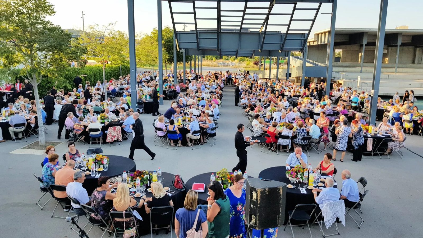 Cena por la gran - 750 personas - Ayuntamiento de Viladecans