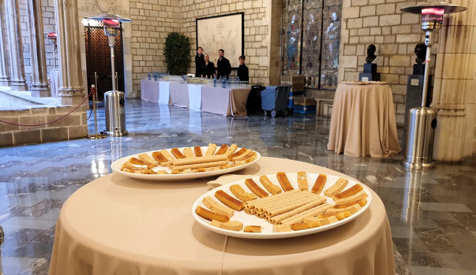 Fiesta de Navidad para los ancianos - Ayuntamiento de Barcelona